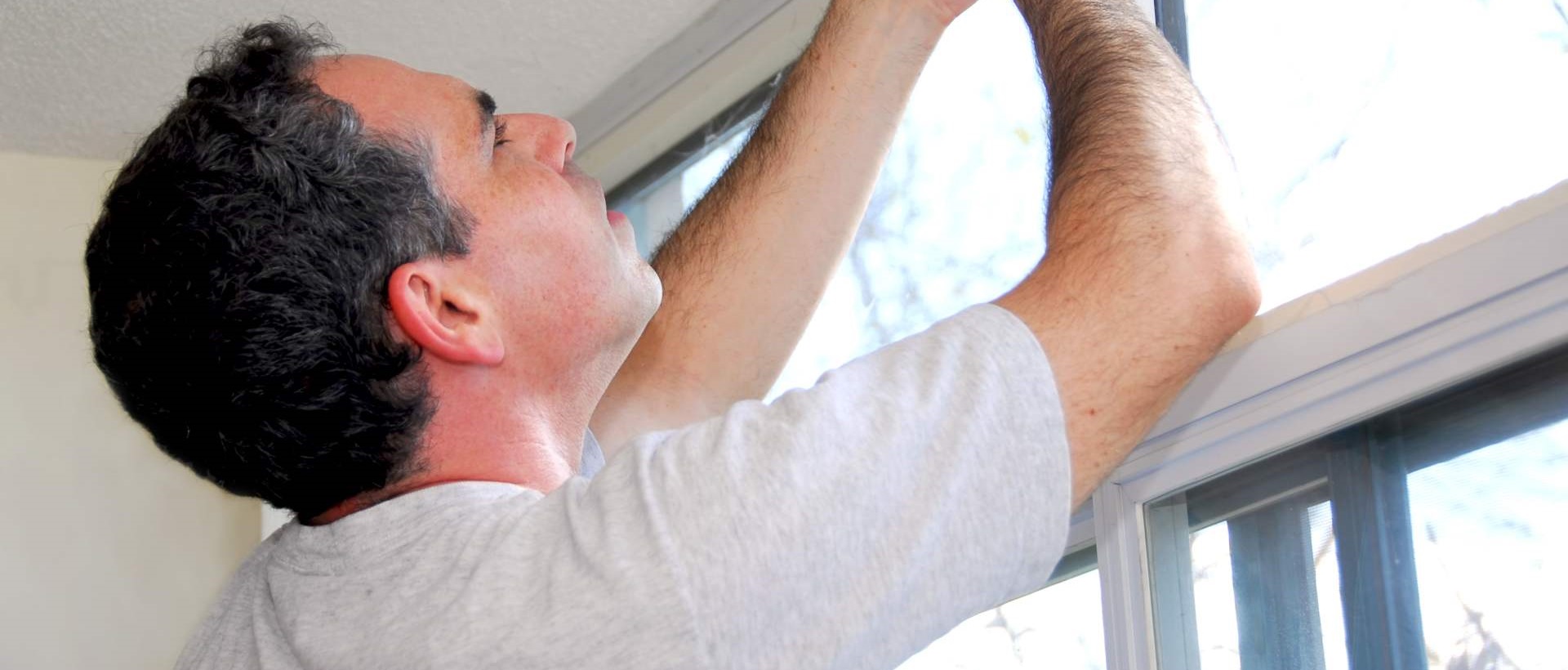 curtain fitters TW19